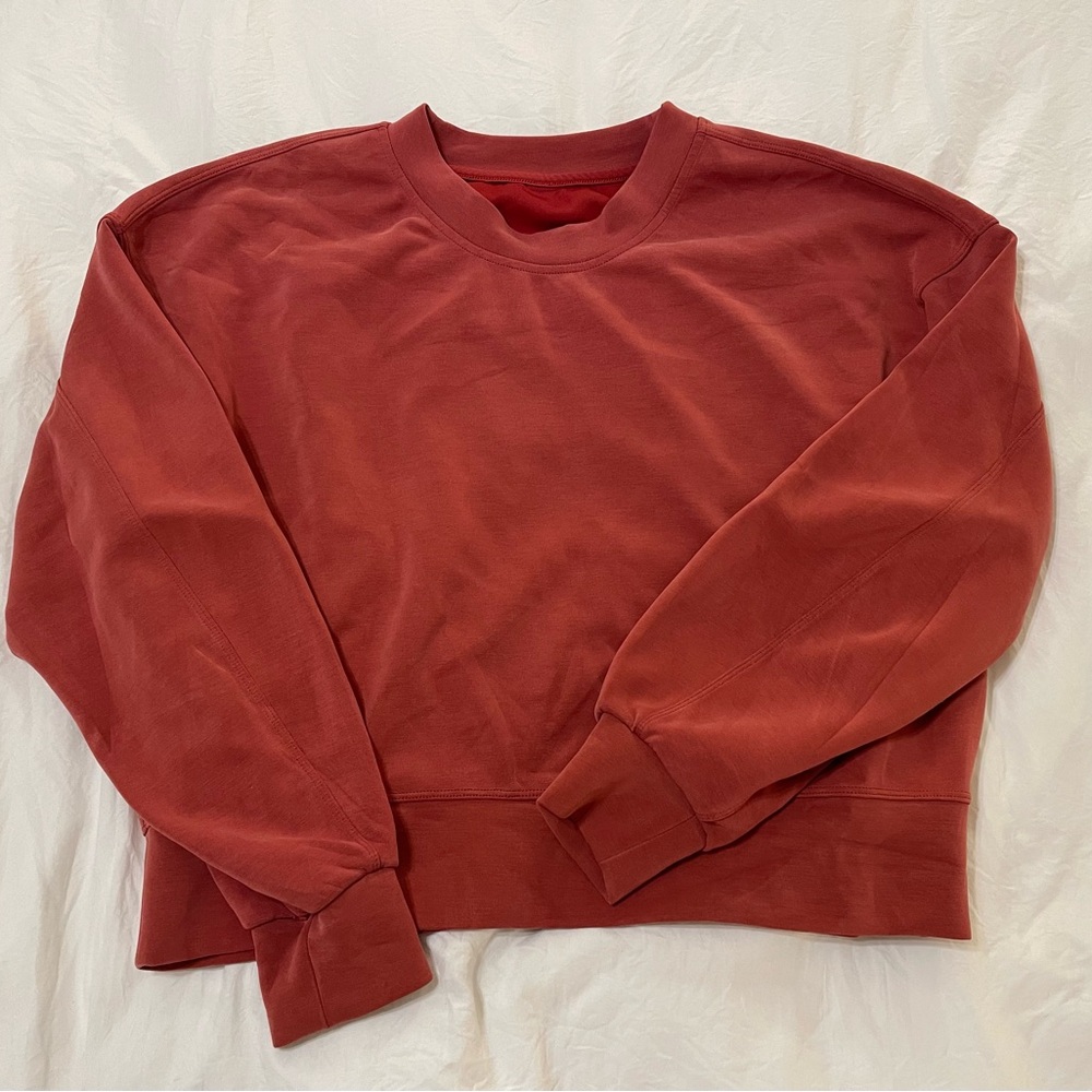 red brick lululemon softstreme cropped crew